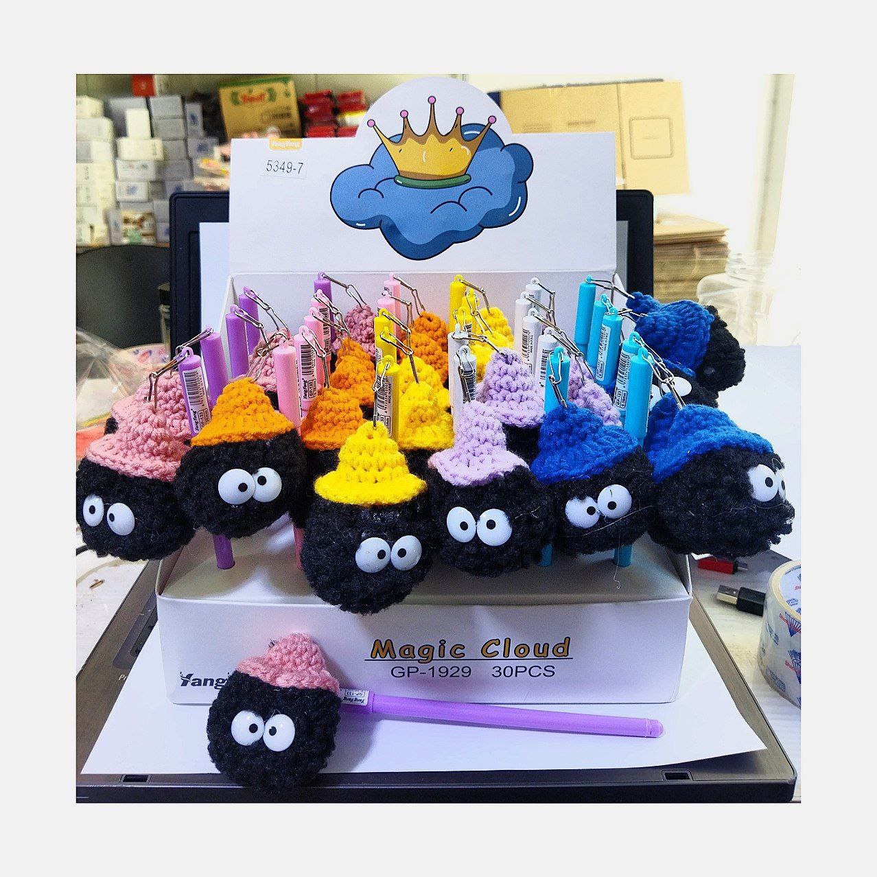 یک عدد با عروسک آویز و رنگ بدنه رندومی