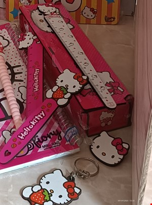 ست جامدادی کیتی 5 تکه چوبی - جامدادی/خط کش/سرکلیدی/بوک مارک/گیره مو